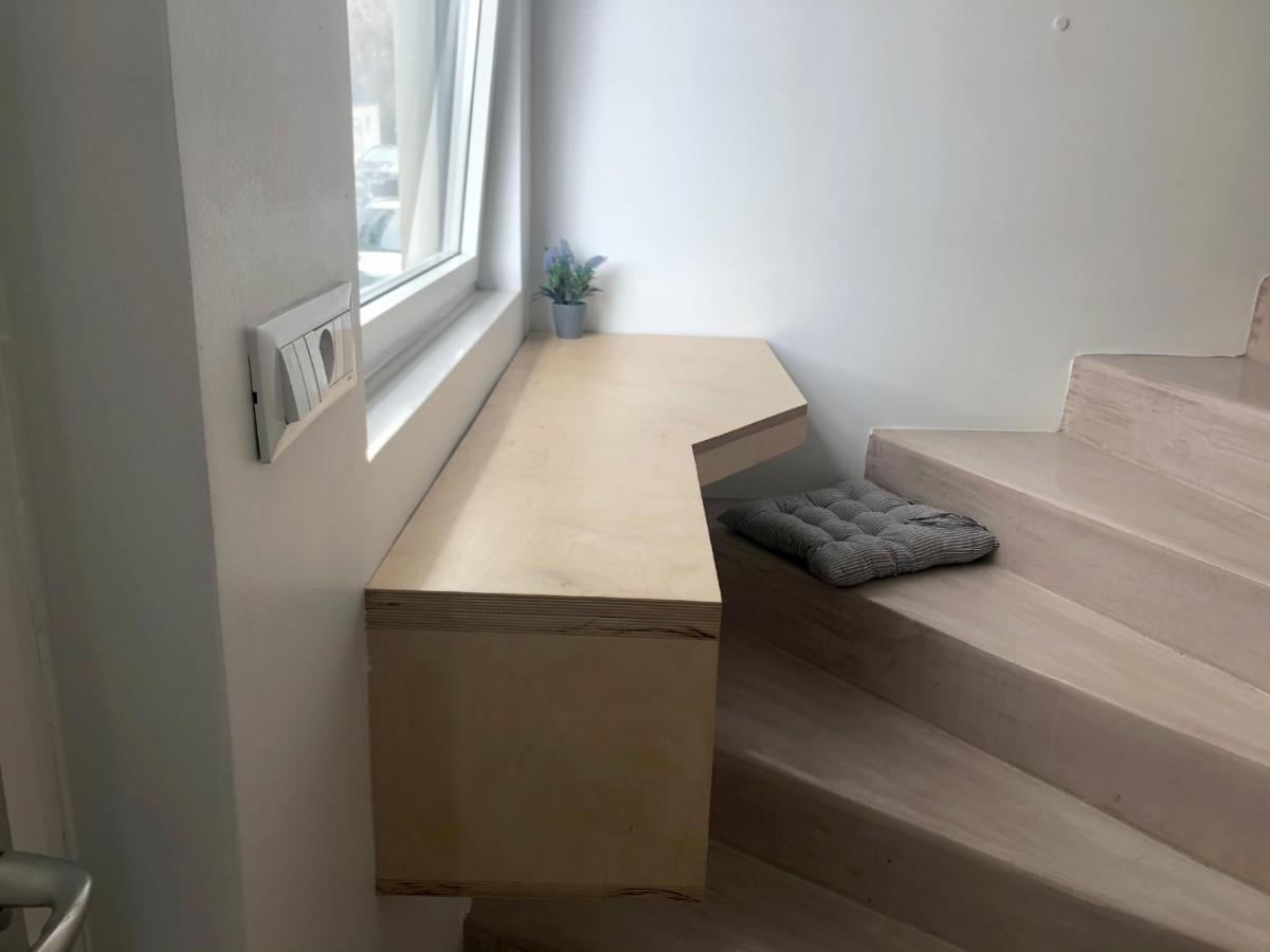 Sunny Micro-Loft Apartment With Outdoor Lounge Bendevis Ngoại thất bức ảnh